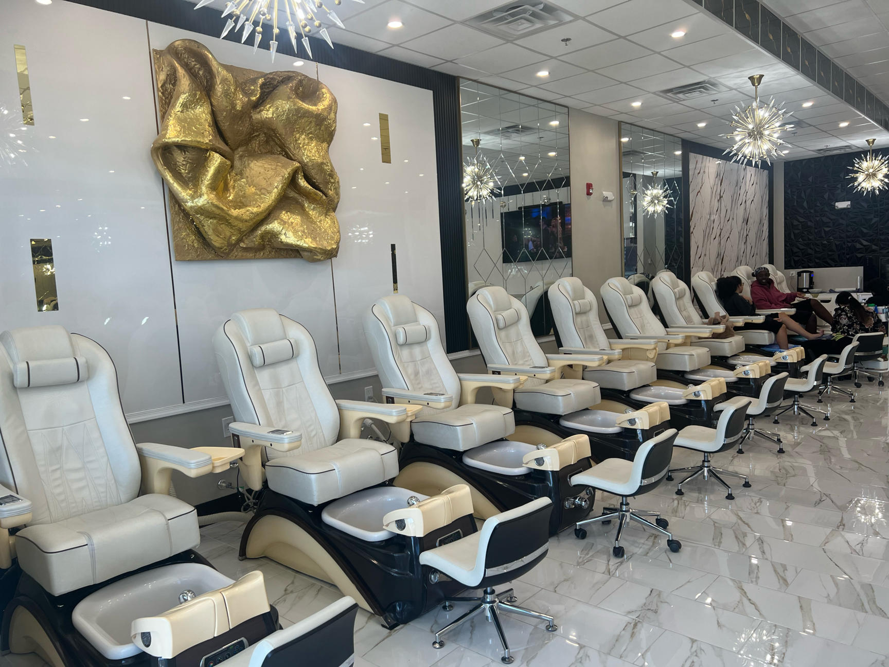 Happy Nails Spa